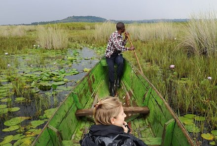 Uganda Familienreise - Uganda Family & Teens - Bootsfahrt in den Sümpfen