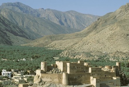 Familienreise Oman - Oman for family individuell deluxe - Blick auf die Umgebung vom Jabrin Schloss