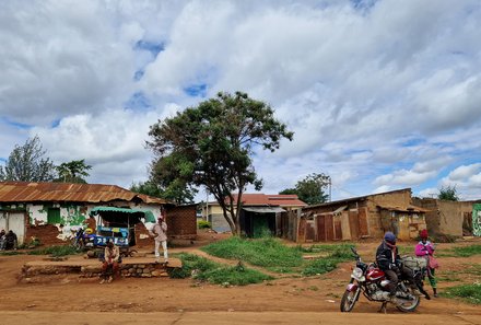 Kenia Familienreise - Kenia for family individuell deluxe - Fahrt zum Tsavo Ost Nationalpark