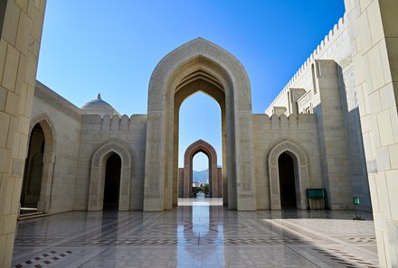 Familienreise Oman - Oman for family individuell deluxe - Sultan Qabus Moschee Gebäude in Muscat