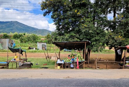 Kenia Familienreise - Kenia for family individuell deluxe - Verkäufer am Straßenrand