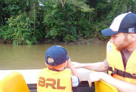 Malaysia mit Kindern - Malaysia Urlaub mit Kindern - Flusssafari Kinabatangan mit Kleinkind