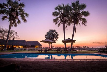 Individuelle Namibia Familienreise Deluxe - Onguma Bush Camp - Pool