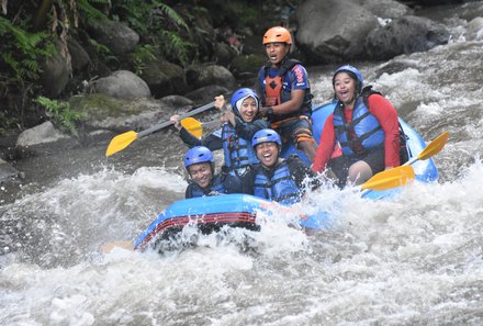 Bali for family deluxe - Familienreise Bali mit Kindern - Gruppe beim Rafting