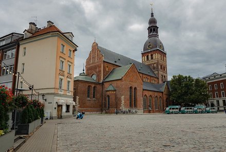 Familienreise Baltikum Family & Teens - Baltikum mit Kindern - Lettland - Riga Kirche 