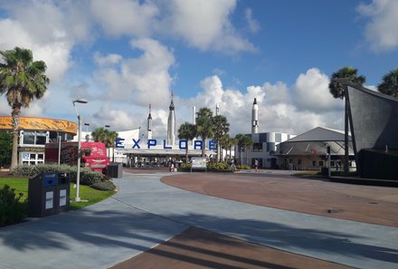 Florida Familienreise - Florida for family - Kennedy Space Center - Eingang