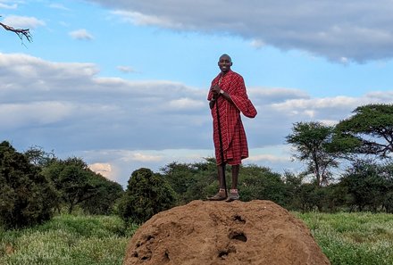 Kenia Familienreise - Kenia Family & Teens - Amboseli Nationalpark - Massai auf Anhöhe