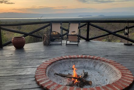 Tansania Familienreise - Tansania for family - Maweninga Camp - Feuerstelle mit Ausblick