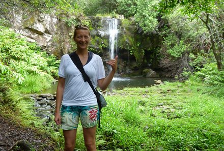 Hawaii Inselhopping for family individuell - Familienreise Hawaii mit Kindern - Wasserfall