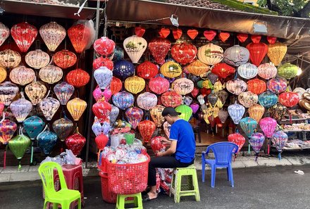 Vietnam Familienreise - Vietnam for family Summer - Laternenstand