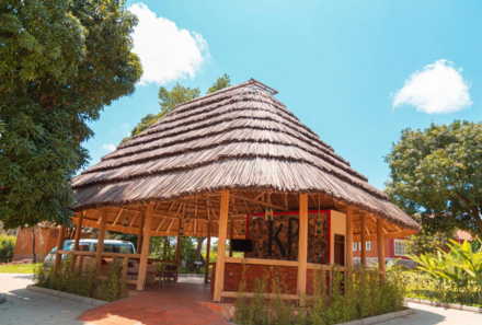 Uganda Familienurlaub - Uganda Family & Teens - Kabalega Resort Bar