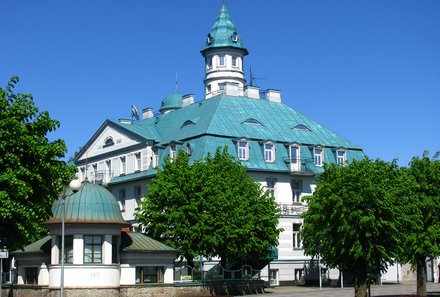 Familienreise Baltikum Family & Teens - Baltikum mit Kindern - Lettland - Holzgebäude