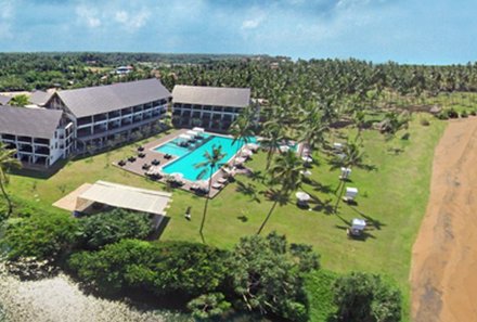 Sri Lanka Sommerurlaub mit Kindern - Hotelanlage mit Pool