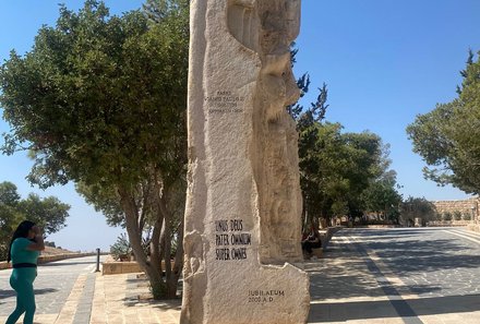 Jordanien for family - Berg Nebo - Statue