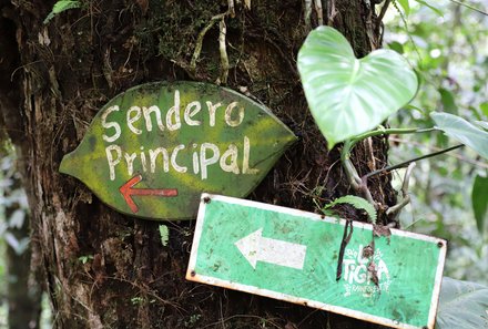 Costa Rica Familienurlaub - Costa Rica for  family individuell - La Tigra - Schild zum Trail