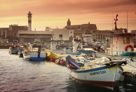 Andalusien for family - Familienreise Andalusien - Rota Hafen bei Sonnenuntergang