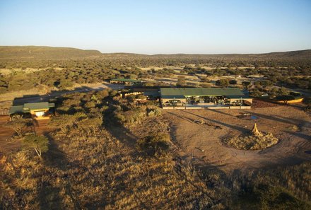 Namibia Deluxe Familienreise -  Okonjima Plains Camp - Camp im Überblick