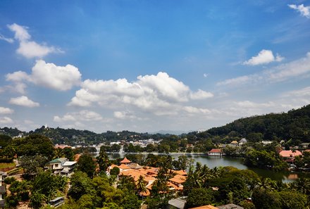 Sri Lanka Sommerurlaub mit Kindern - Kandy - Aussicht auf Kandy