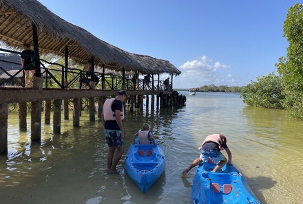 Kenia Familienreise - Kenia for family individuell - Best of Safari & Chale Island - Chale Island - Familie mit Kanu