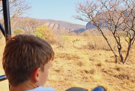 Südafrika individuelle Familienreise - Safari & Strand - Entabeni Safari Conservancy - Kind auf Safari