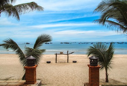 Vietnam mit Kindern - Vietnam for family - Mui Ne Strand mit Palmen