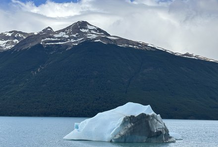 Patagonien mit Jugendlichen - Wandern mit Kindern in Argentinien und Chile - Perito Moreno Eisblock im Wasser