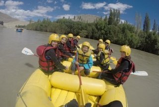 Ladakh mit Kindern - Ladakh Teens on Tour -  Rafting