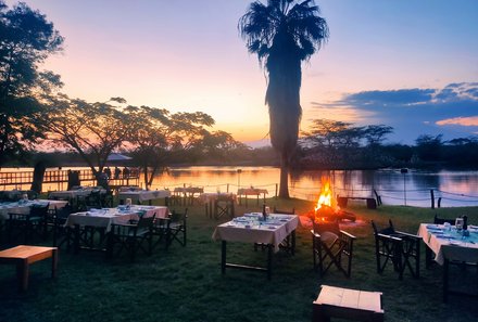 Kenia Familienreise - Kenia Family & Teens - Voyager Ziwani Lodge - Abendessen