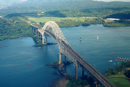 Panama mit Kindern - Panama Urlaub mit Kindern - Panamakanal - Brücke