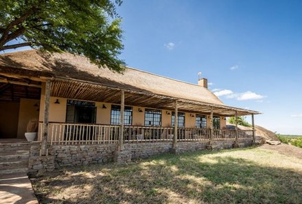 Familienreise Tansania - Tansania for family individuell deluxe - Togoro Plains Camp - Gelbes Haus