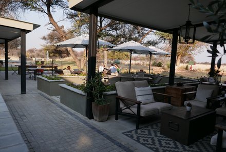 Namibia mit Kindern - Namibia for family individuell - Otjiwa Safari Lodge - Terrasse