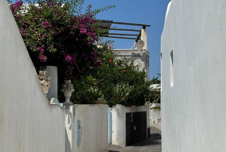 Sizilien Familienreise - Sizilien Family & Teens - weiße Häuser auf Panarea