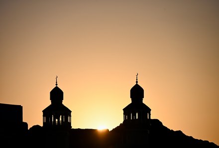 Familienreise Oman - Oman for family - Muscat Sonnenuntergang Moschee