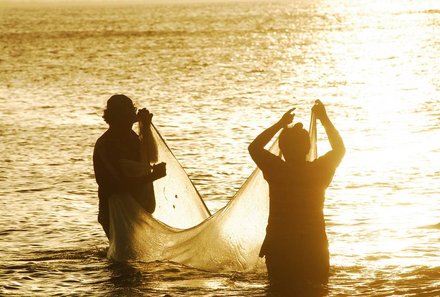 Karibik for family individuell - Tobago - Fischer am Strand