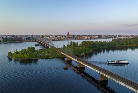 Familienreise Baltikum Family & Teens - Baltikum mit Kindern - Lettland - Riga Stadtpanorama