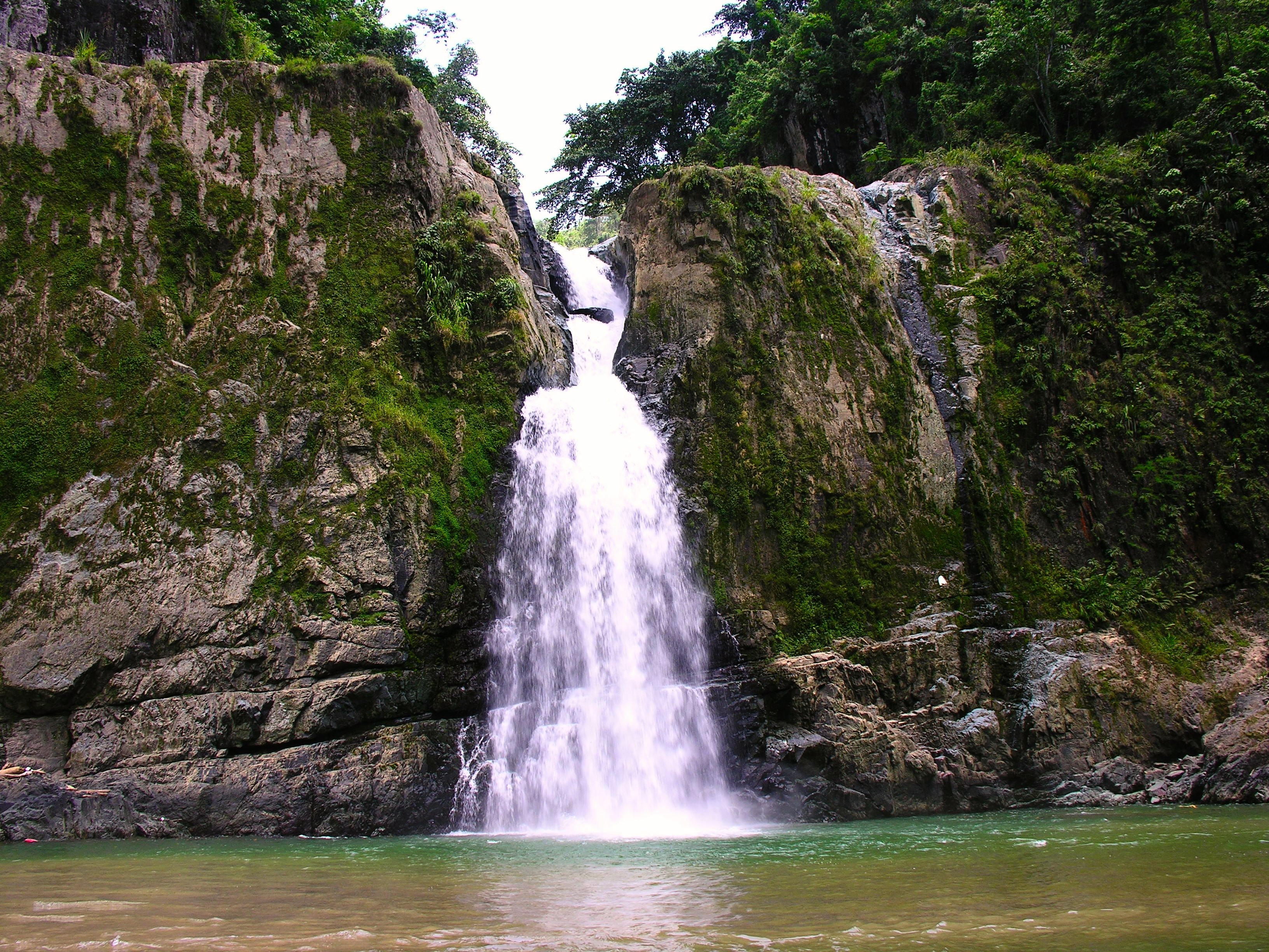 Dominikanische Republik mit Kindern - Wasserfall Salto Baiguate  in Jarabacoa