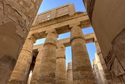 Familienreise Ägypten - Ägypten for family individuell deluxe - Karnak Tempel - Blick auf Säulen