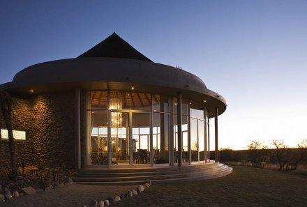 Namibia Deluxe Familienreise individuell - Naankuse Lodge - Unterkunft mit Restaurant