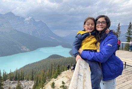 Westkanada Camping for family - Rocky Mountains mit Kindern - Peyto Lake Sophie mit Kind