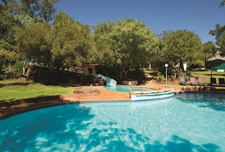 Südafrika Familienreise - Südafrika for family - Pilanesberg Nationalpark - Kwa Maritane Bush Lodge - Pool