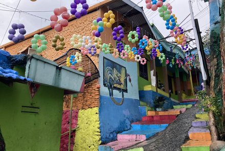 Bali mit Jugendlichen - Java & Bali Family & Teens - Buntes Dorf Girlanden