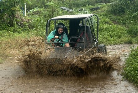 Bali Family & Teens - Bali Familienreise mit Kindern - Mit dem Quad durch Schlamm fahren