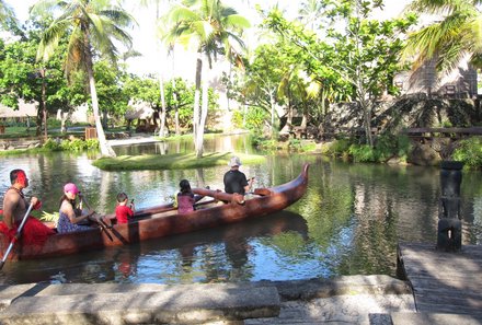 Hawaii Inselhopping for family individuell - Familienreise Hawaii mit Kindern - Kanufahrt im Polynesian Cultural Center