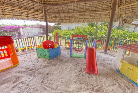 Serengeti mit Kindern individuell - Familienabenteuer Tansania - Sansibar Strandverlängerung - Karafuu Beach Resort - Spielplatz