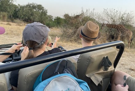 Südafrika Familienreise - Südafrika for family - Pirschfahrt zum Sonnenuntergang - offener Jeep