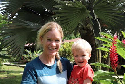 Familienurlaub Costa Rica - Costa Rica Abenteuer Regenwald und Karibik - Mutter mit Sohn