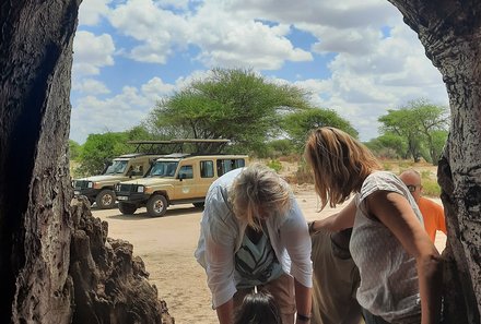 Tansania Familienreise - Tansania for family - Tarangire Nationalpark - Gruppe beim Ausflug