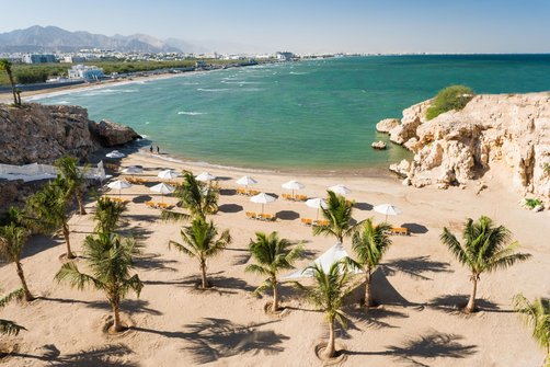 Oman mit Kindern - Oman Gruppenreise für Familien - Strandverlängerung - Crowne Plaza Muscat Strand