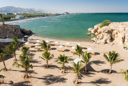 Oman mit Kindern individuell - Oman for family individuell - IHG Crowne Plaza Muscat - Privatstrand