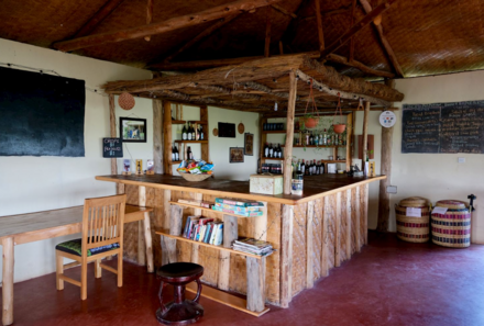 Uganda Familienreise - Uganda Family & Teens - Bar Hyena Hill Lodge 